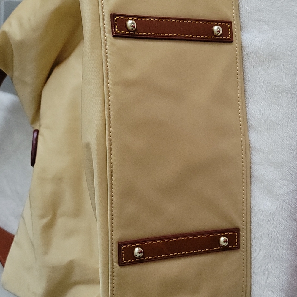Dooney & bourke nylon hobo no accessories - Picture 7 of 8